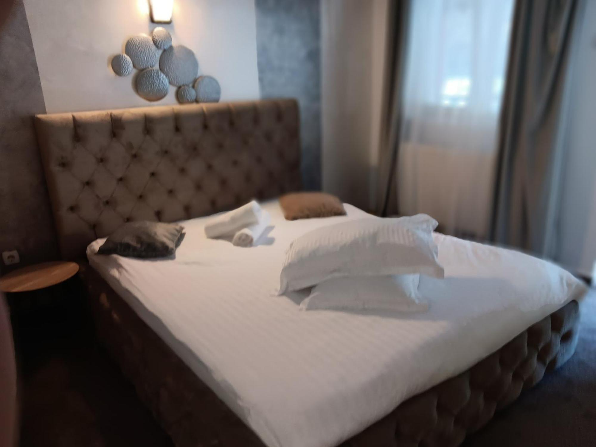 Hotel La Protap Călimăneşti Exterior foto